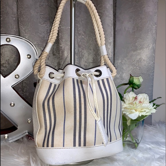 Burberry Handbags - 💯 BURBERRY BUCKET BAG
